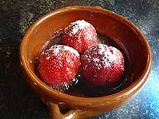 Geroosterde-aardbeien-met-balsamicoazijn